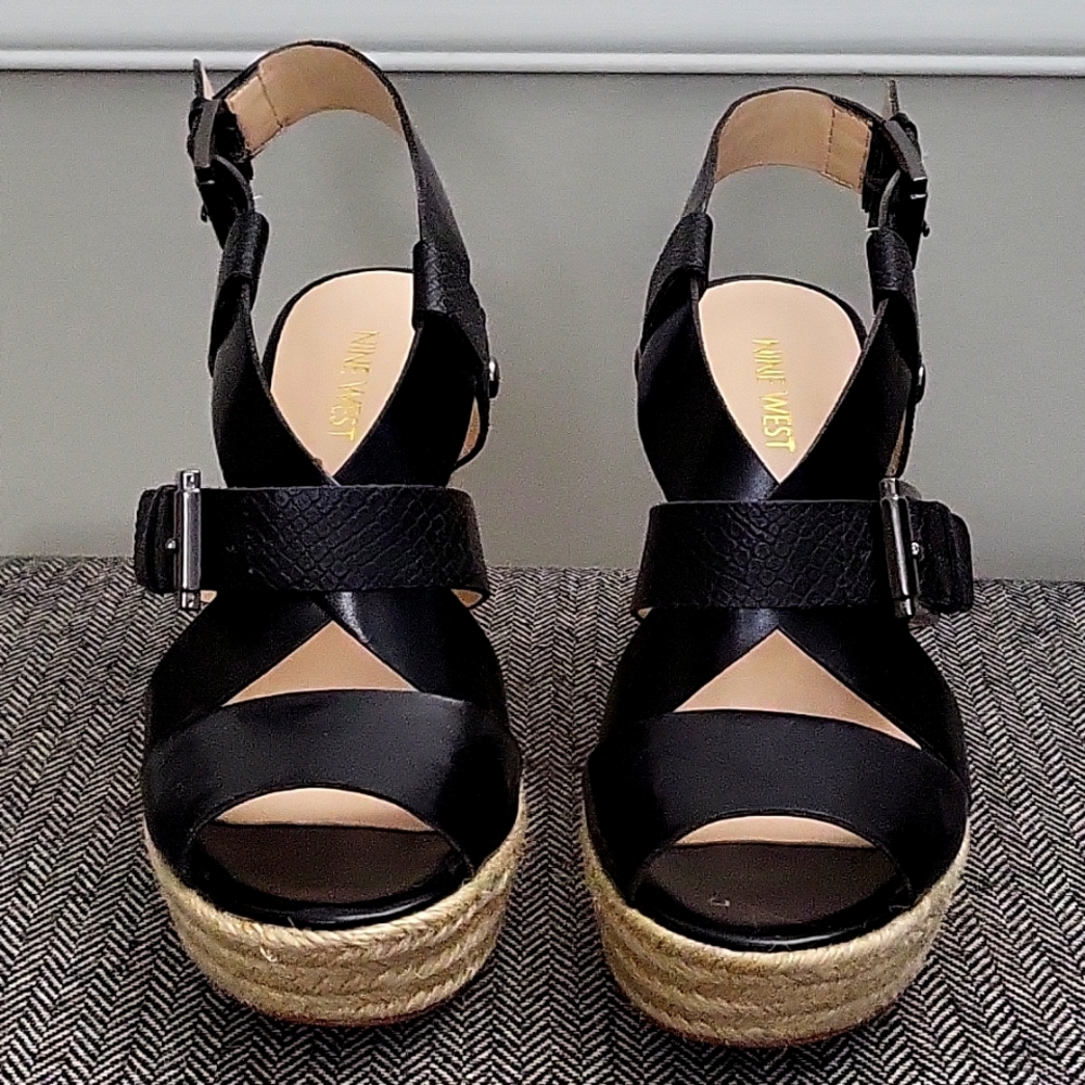 Nine West, Size 7, black wedges